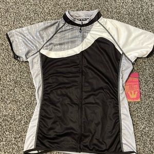 Canari Women’s biking shirt NWT large